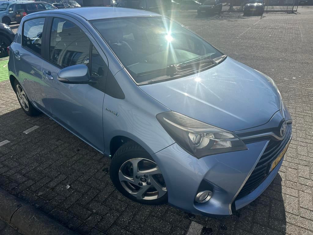 Toyota Yaris 1.5 Hybride 5DRS 2015 Blauw, Euro 6, 4 cilinders, Blauw, 100 pk