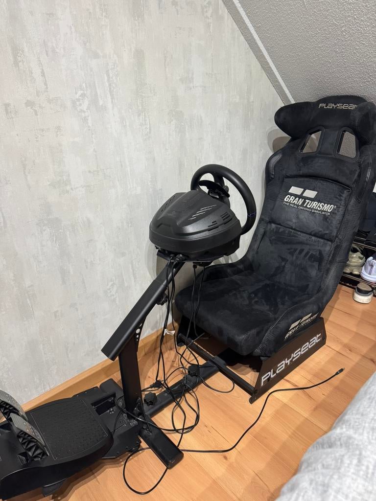 Sim racing set– Playseat Evolution Pro Thrustmaster T300 RS, Spelcomputers en Games, Spelcomputers | Sony PlayStation Consoles | Accessoires