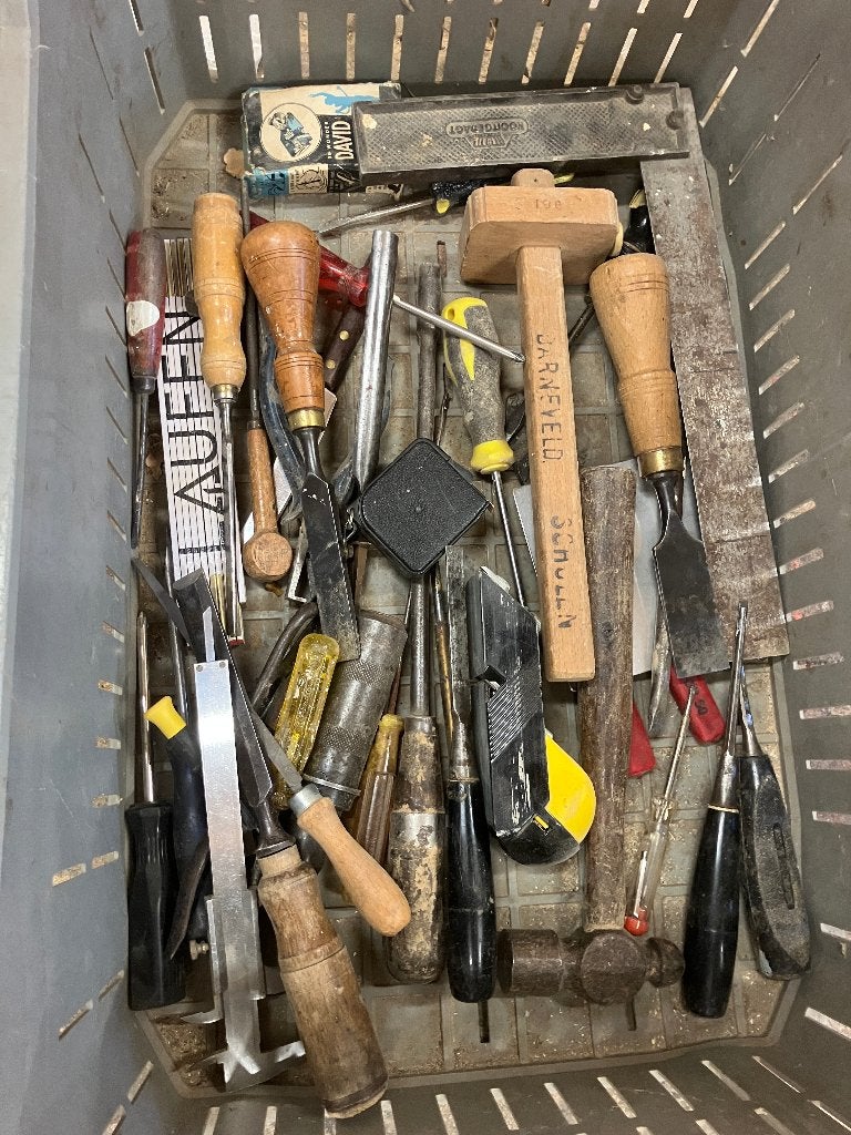 kist met 2e hands gereedschap, Ophalen, Gebruikt, Minder dan 700 watt, Werkbankslijpmachine