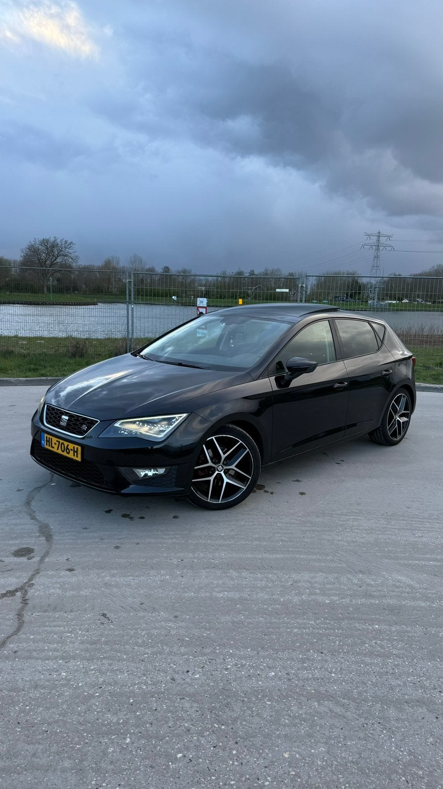 Seat Leon 1.4 TSI ACT 110KW/150PK Dsg7 2015 Zwart, Auto's, 4 cilinders, Leon, Alcantara, Origineel Nederlands