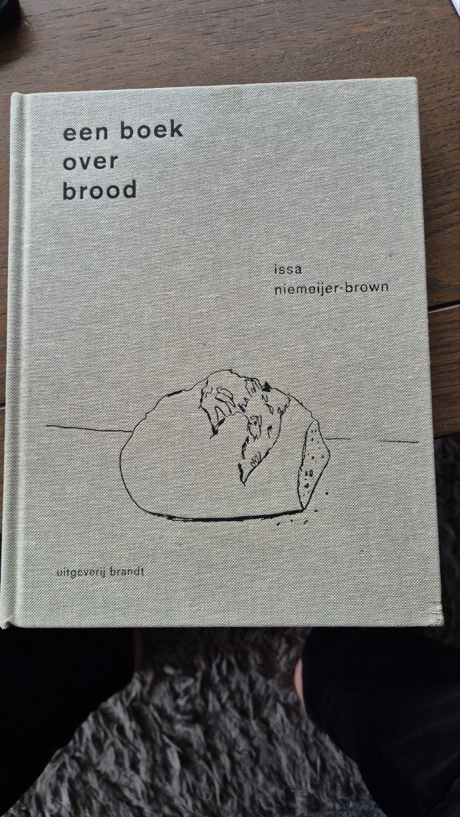 Een boek over brood - Issa Niemeijer-Brown, Boeken, Kookboeken, Issa Niemeijer-Brown, Overige typen, Ophalen of Verzenden, Zo goed als nieuw