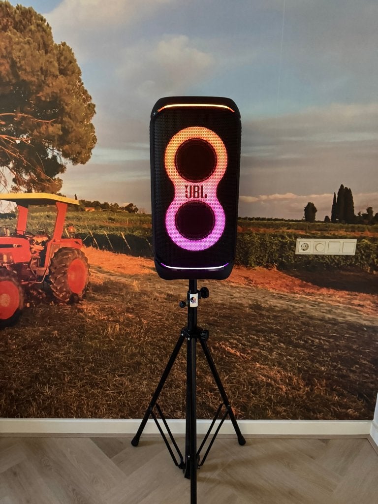 JBL partybox 320 te huur
