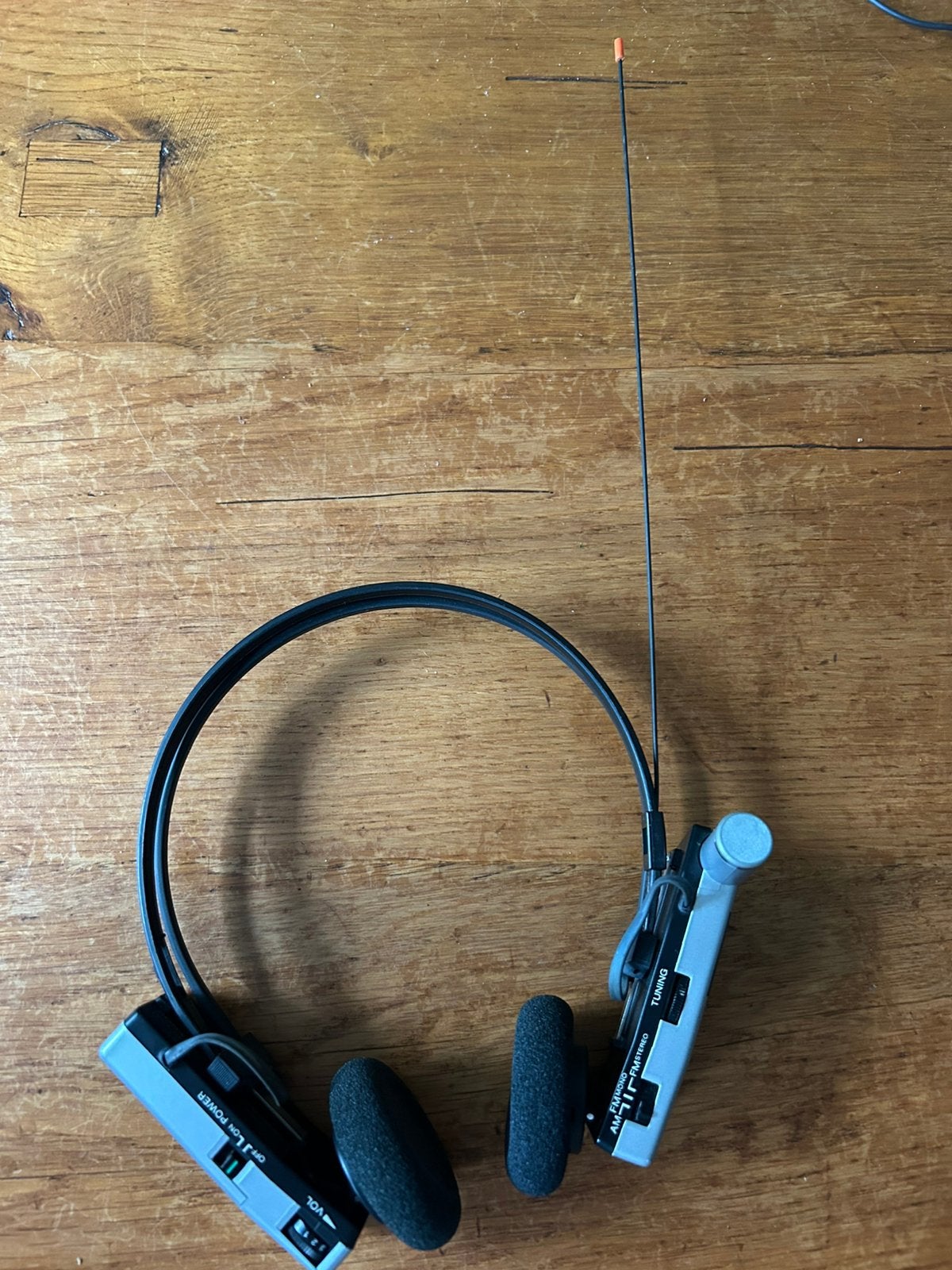 Sony headphone AM/FM receiver MDR-R9, Audio, Tv en Foto, Versterkers en Receivers, Ophalen of Verzenden, Stereo, Minder dan 60 watt