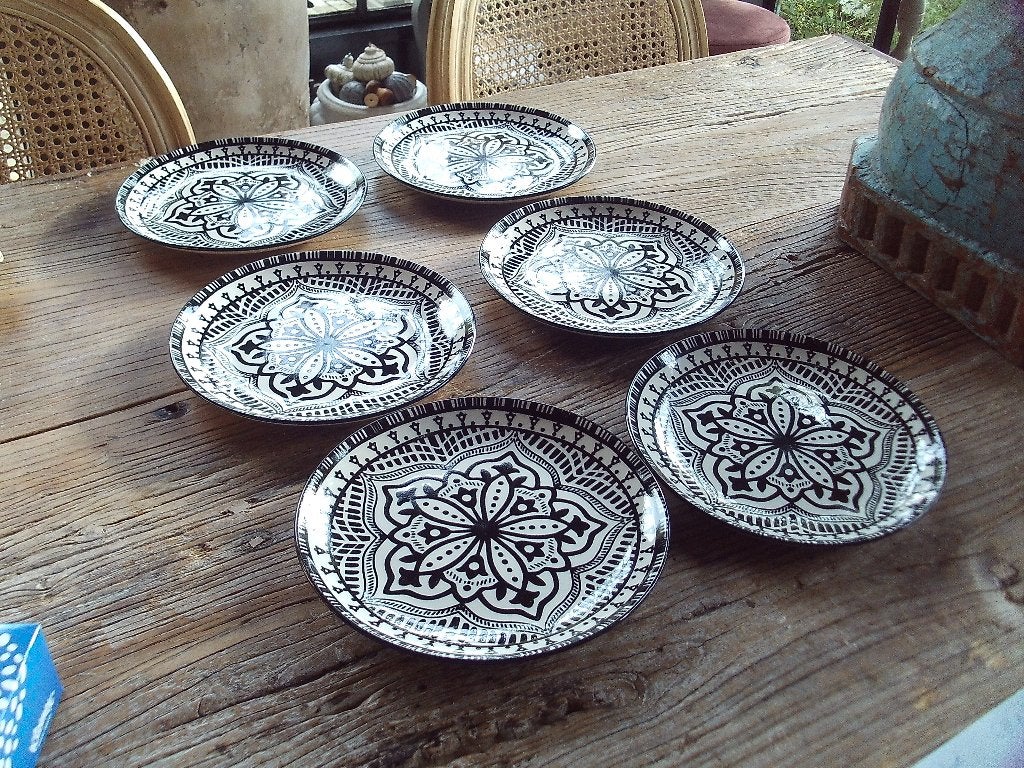 6 Inari ontbijtborden, 20 cm, zwart-wit patroon, Ophalen, Gebruikt, Overige merken, Keramiek