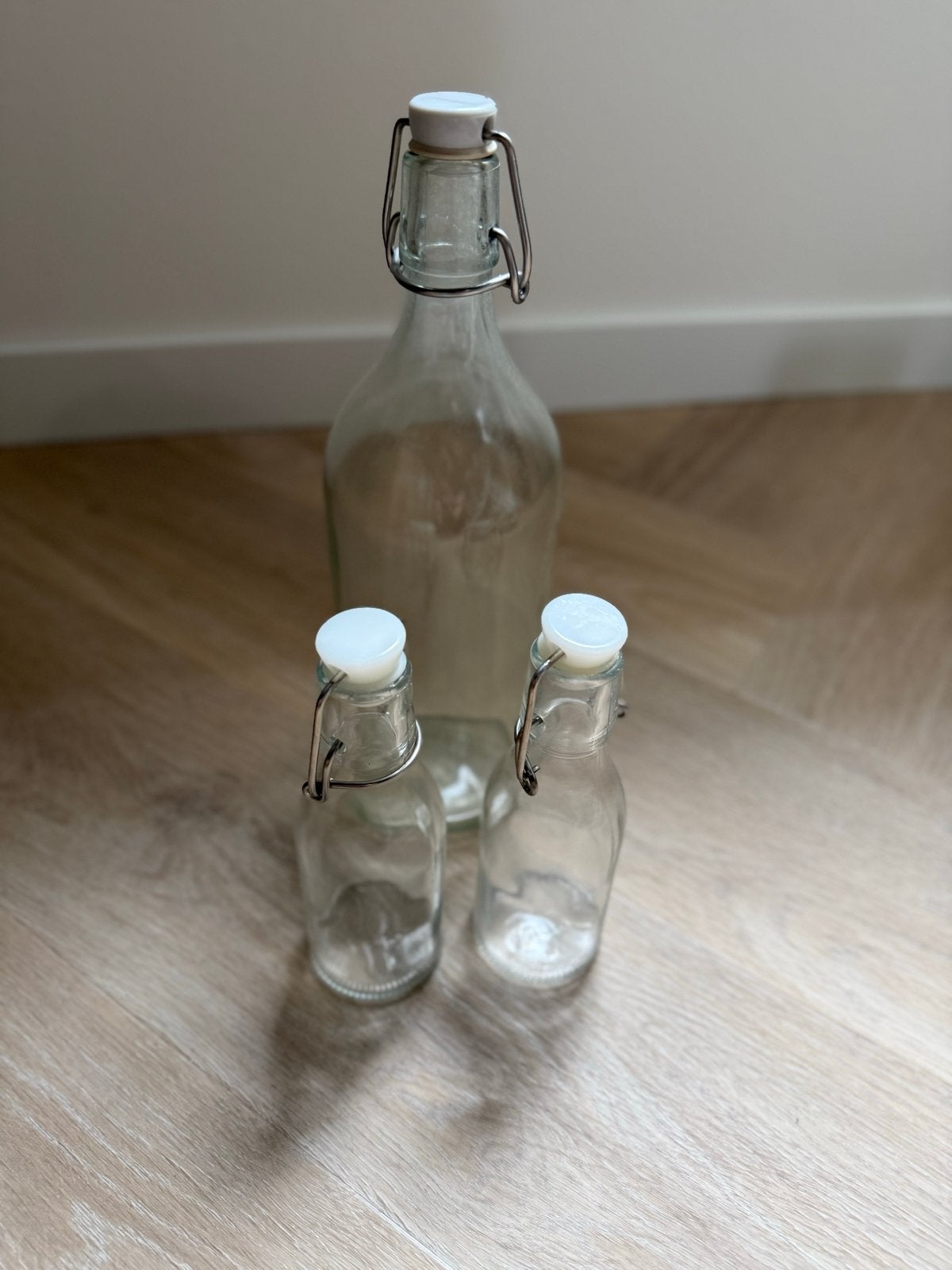 Glazen flessen met beugelsluiting - set van 3, Ophalen, Gebruikt, Transparant, Met deksel