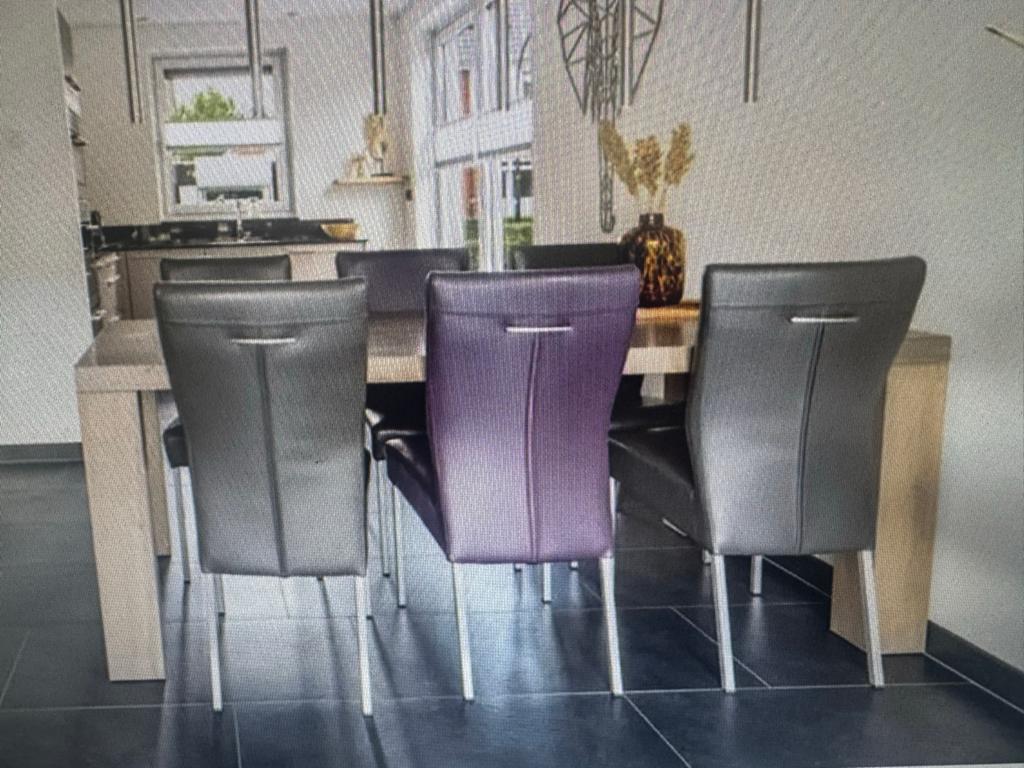 Massief eiken eettafel 200x100 cm - op te schuren, Ophalen, 200 cm of meer, 50 tot 100 cm, Zo goed als nieuw