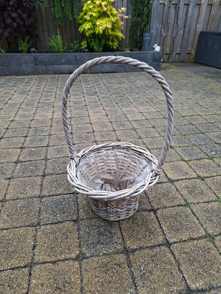 Rieten mand voor buiten., Overige materialen, Gebruikt, Rond, Balkon