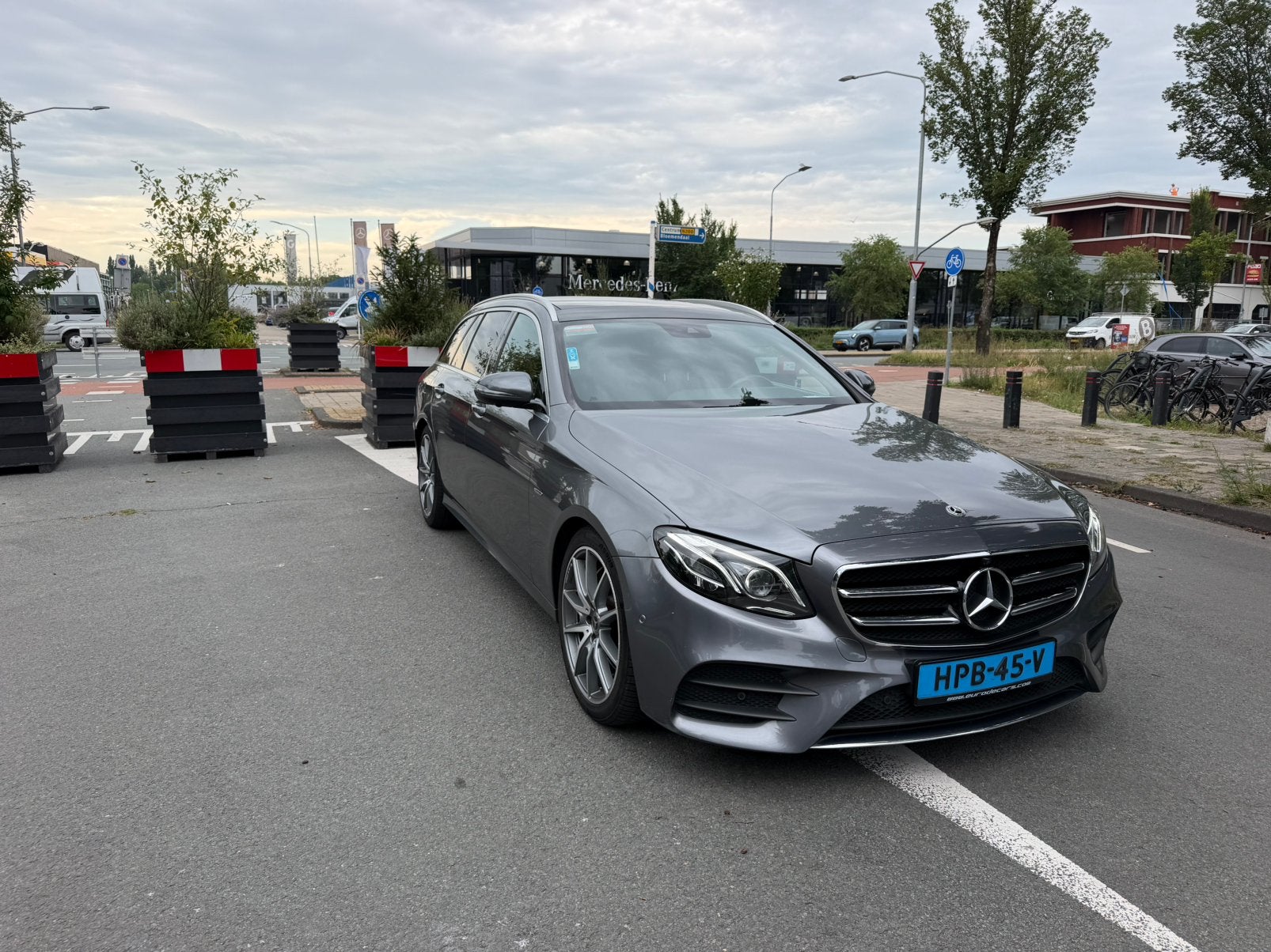 Taxi-Klaar Mercedes E-Klasse E200d AMG, Pano, 360 camera, Auto's, Automaat, Achterwielaandrijving, 4 cilinders, 160 pk