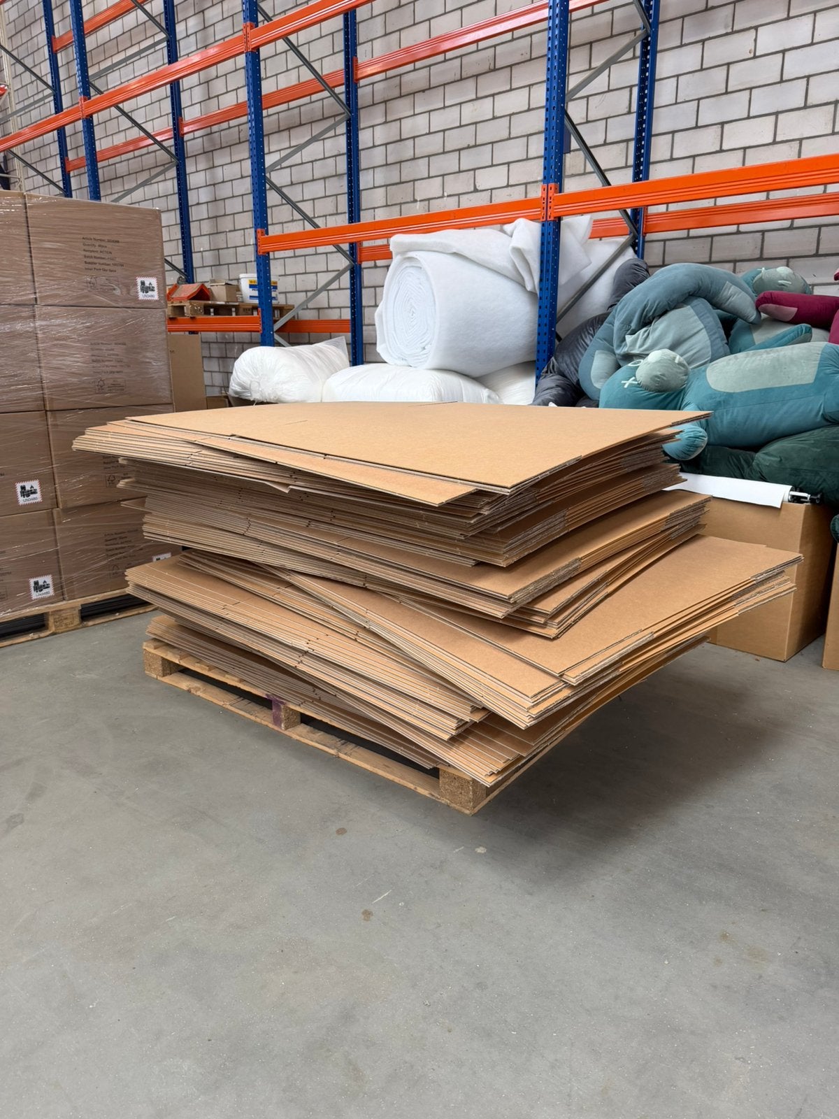 Stapel kartonnen dozen te koop, Doe-het-zelf en Verbouw, Hout en Planken, Ophalen, Minder dan 25 mm, Zo goed als nieuw, Plank