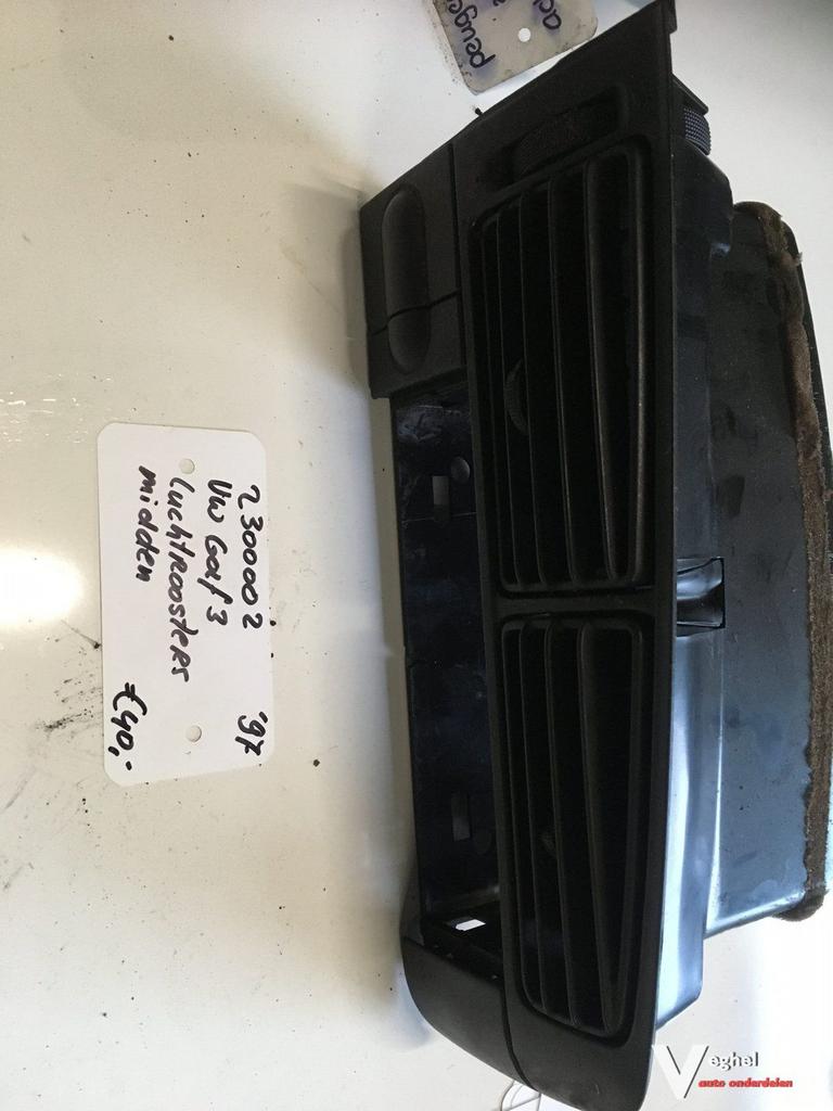 Vw Golf 3 1996 1.8 Luchtroosters midden met radioframe