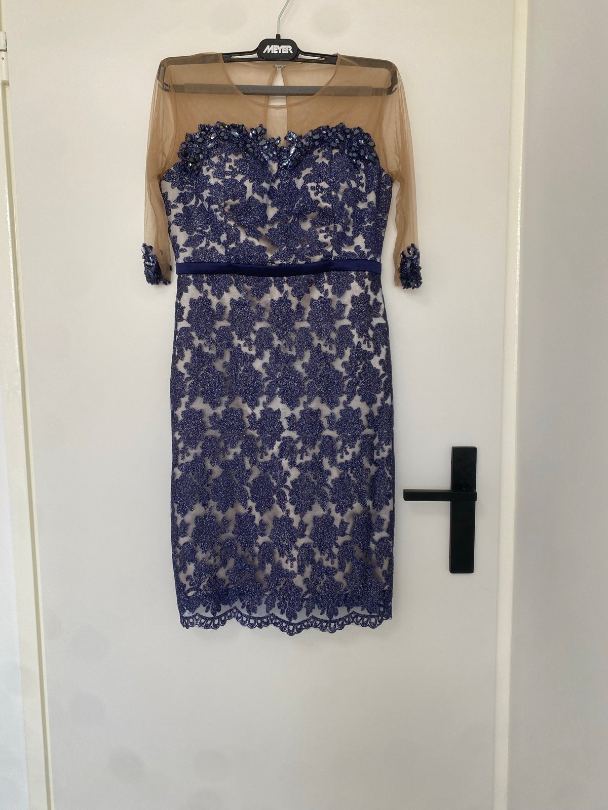 Elegante cocktailjurk met kant en pailletten, Maat 38/40 (M), Blauw, Ophalen of Verzenden, Zo goed als nieuw