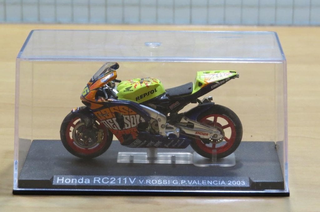 Valentino Rossi Honda RC211V 2003 Valencia 1:24, Serviceclientele@altaya.be, Nieuw, Ophalen of Verzenden, Motor