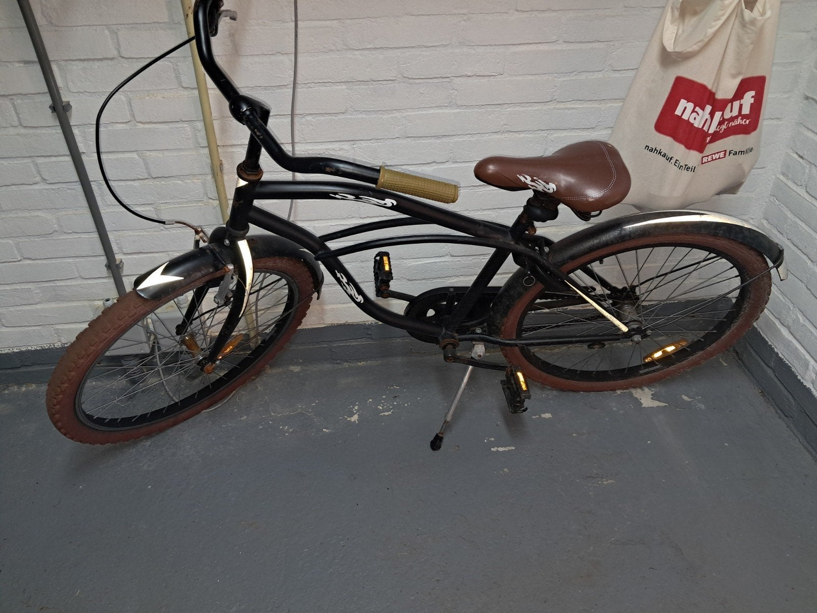 Stoere jongensfiets, 20 inch, zwart met bruine banden, Ophalen, Gebruikt, Terugtraprem, 16 tot 20 inch
