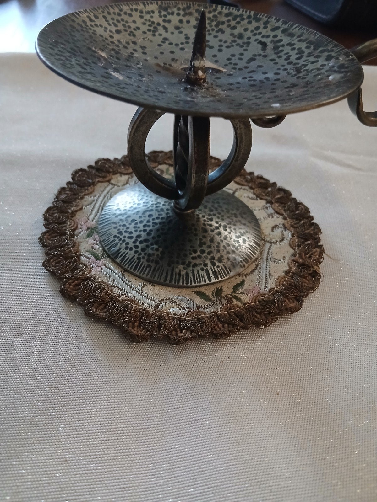 Setantiekgobelintje+kandelaar met bloemenpatroon onderzetter, Ophalen of Verzenden, Overige materialen