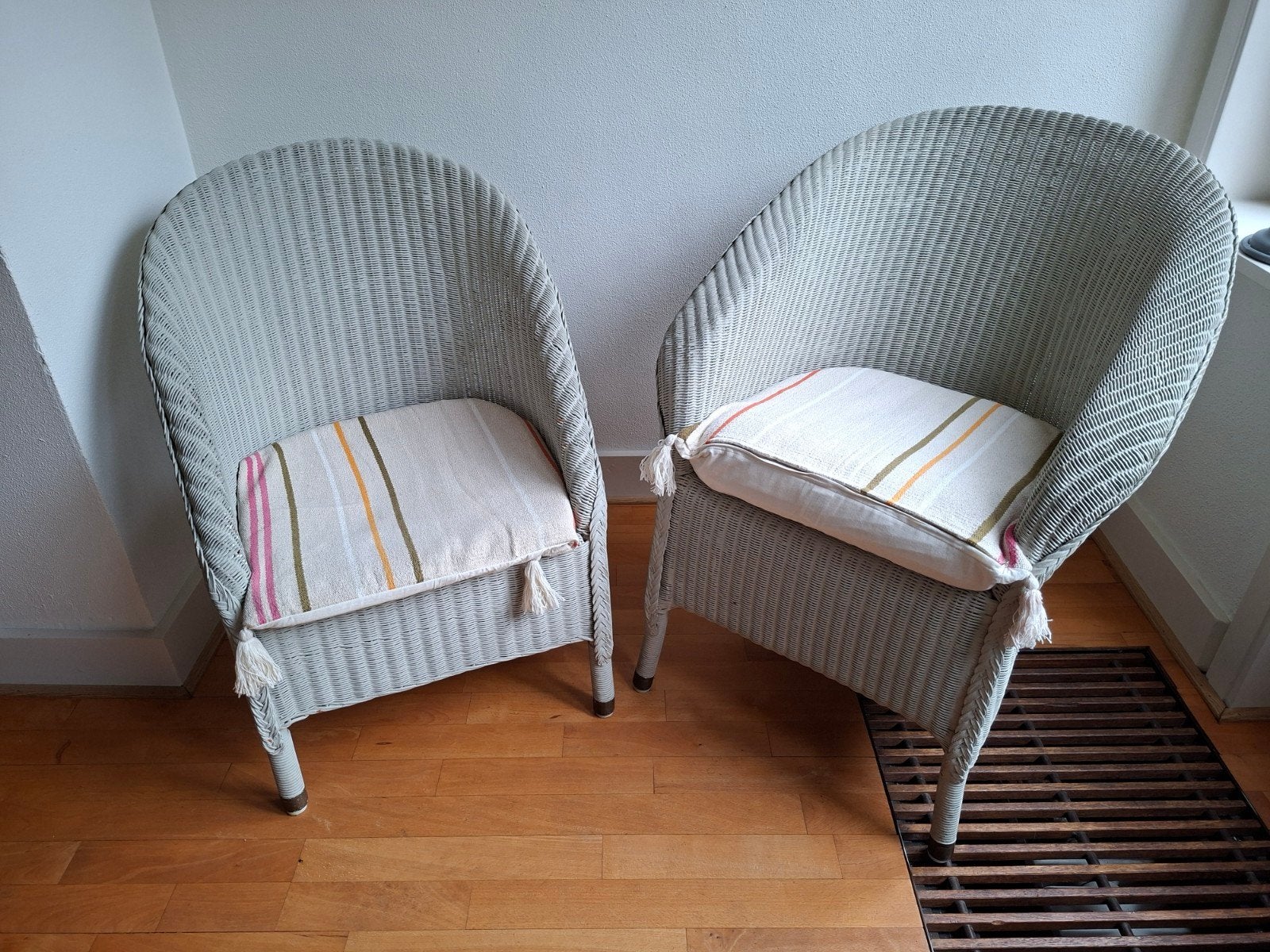 Lloyd Loom rotan stoelen (2 stuks), Ophalen, Gebruikt, Twee, Grijs