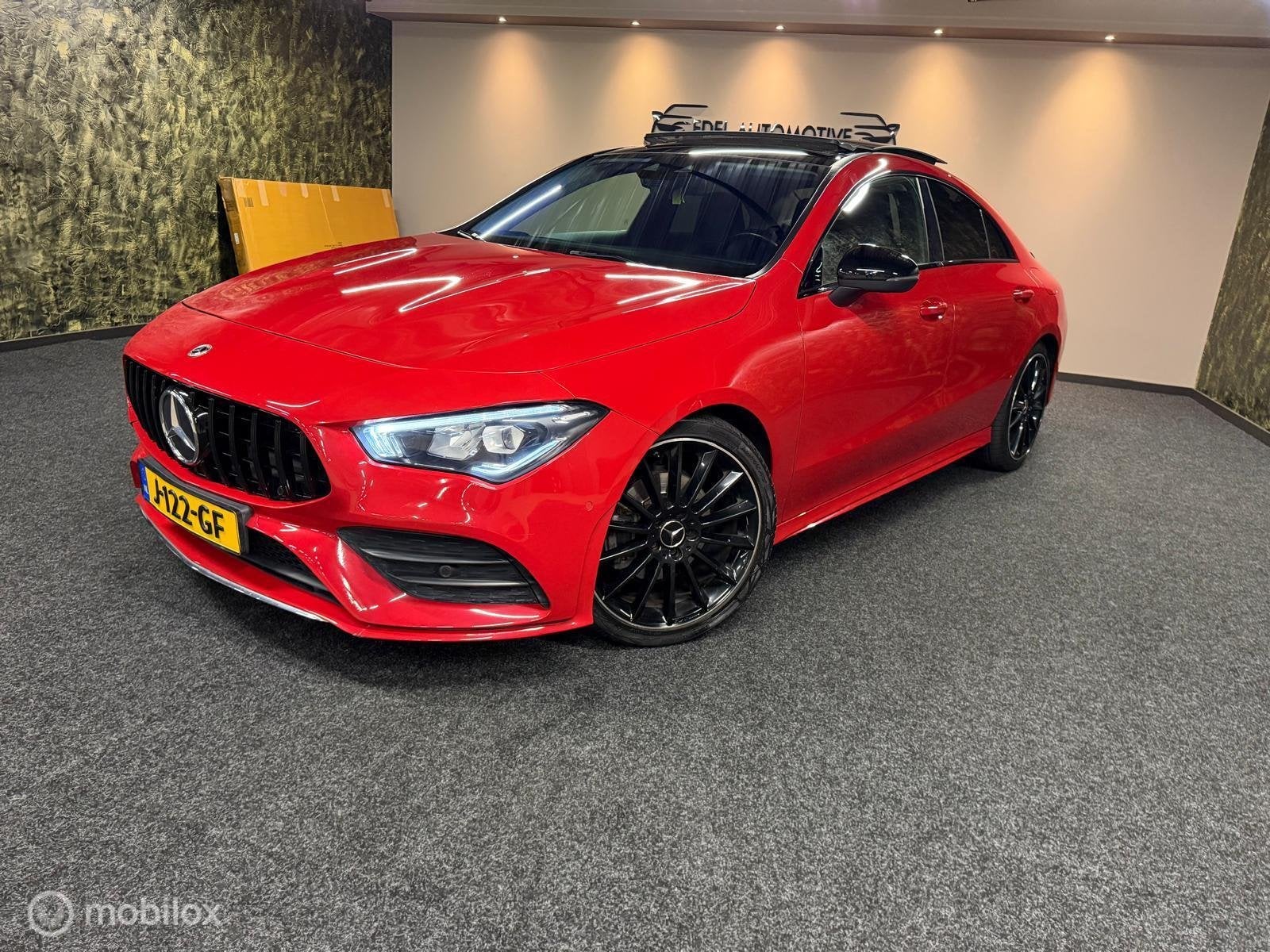 Mercedes CLA-klasse-PANO-AMG LINE-SFEERVER-CAMERA-CARPLAY-AU, Auto's, Mercedes-Benz, CLA, 136 pk, Gebruikt, 4 cilinders