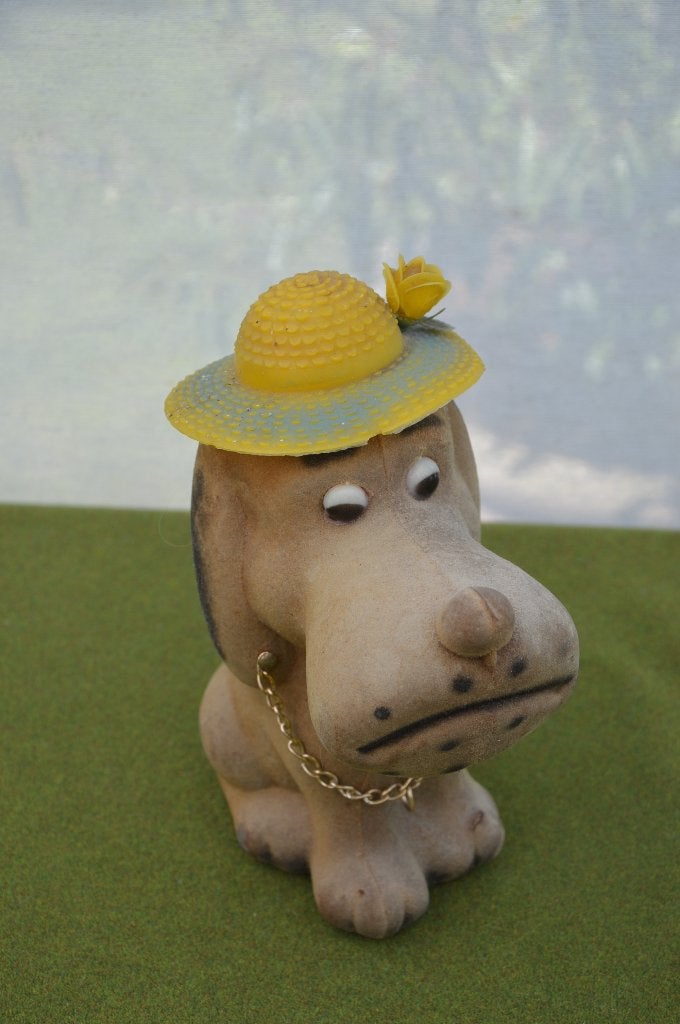 Vintage spaarpot komische hond kunststof, velours bespoten, Ophalen of Verzenden, Zo goed als nieuw, Kunststof, Dier