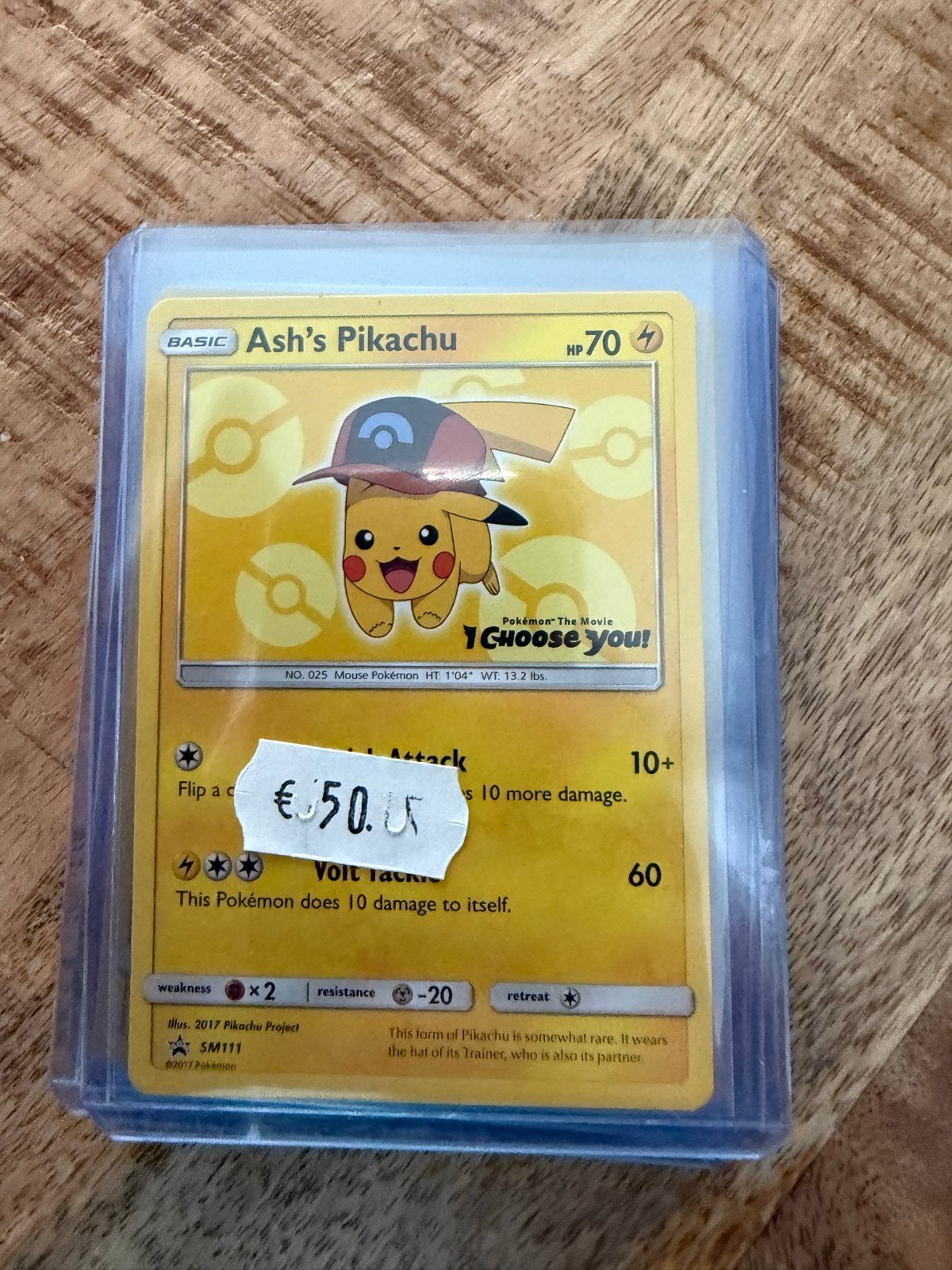 Ash's Pikachu Pokémon Kaart SM111 - Zeldzaam en in Topstaat, Ophalen of Verzenden, Zo goed als nieuw, Losse kaart