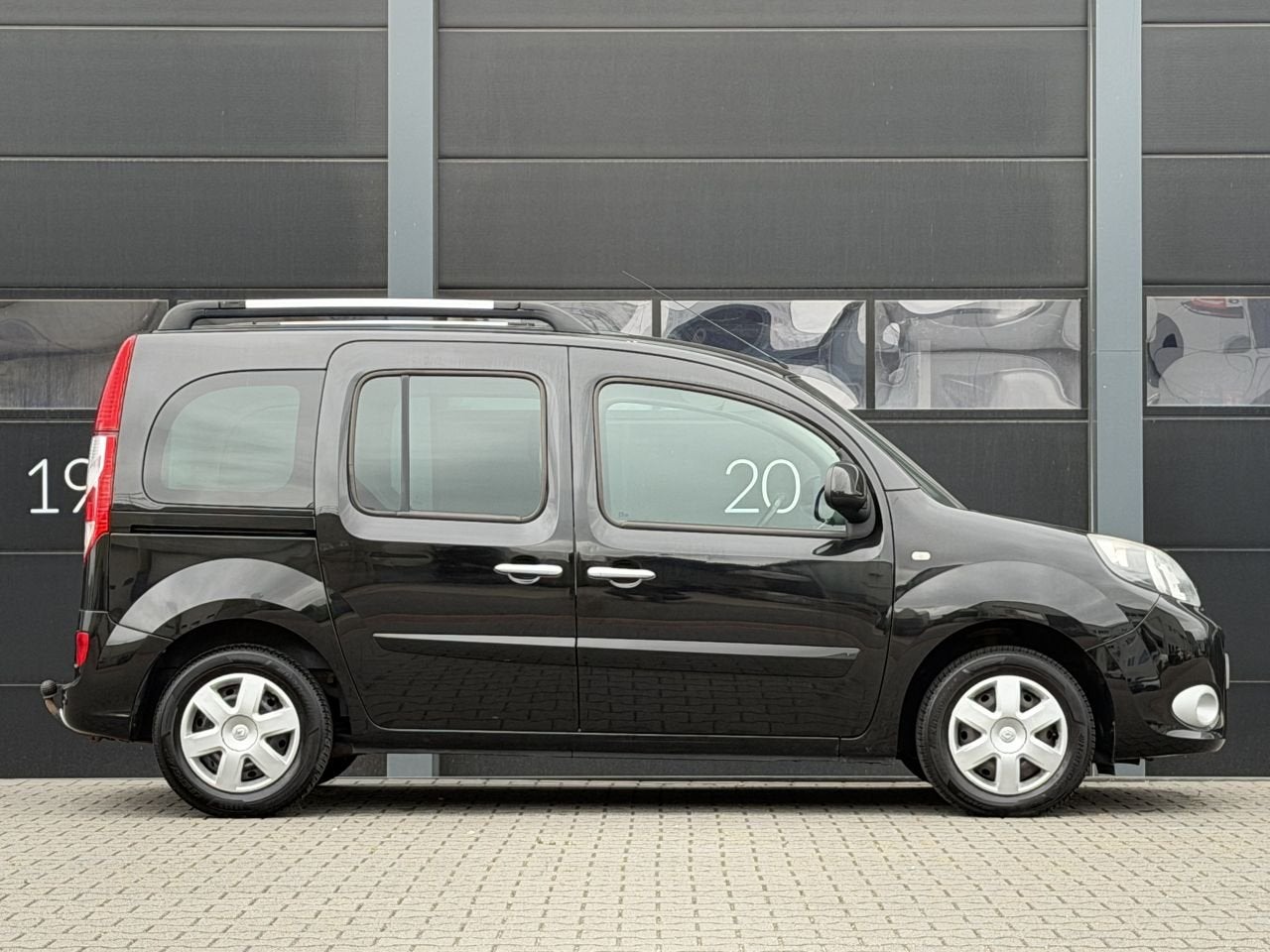 Renault Kangoo 1.5 dCi Limited Navi Clima PDC EURO-6, Verwarmde buitenspiegels, 1295 kg, Zwart, Bedrijf