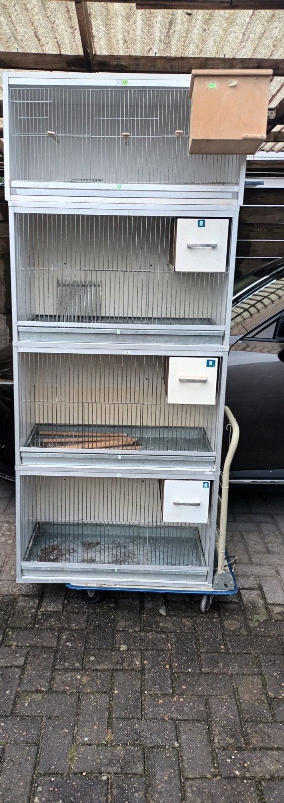 4 propere kweekkooien te koop., Dieren en Toebehoren, Ophalen of Verzenden, Gebruikt, Hout, Broedkooi of Kweekkooi
