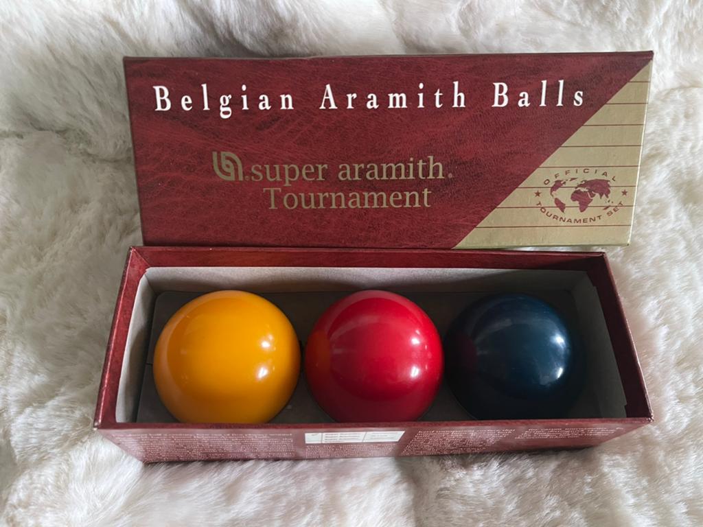 Biljartballen, Ophalen, Zo goed als nieuw, Keu of Ballen