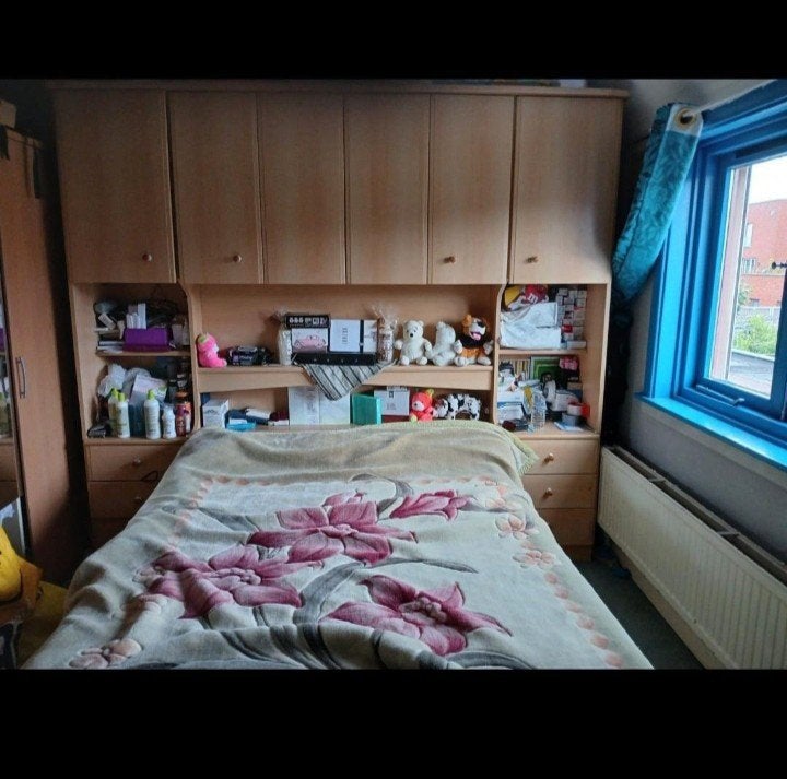 Tweepersoonsbed met ombouw en opbergruimte, Ophalen, Gebruikt, Bruin, Klassiek, Functioneel