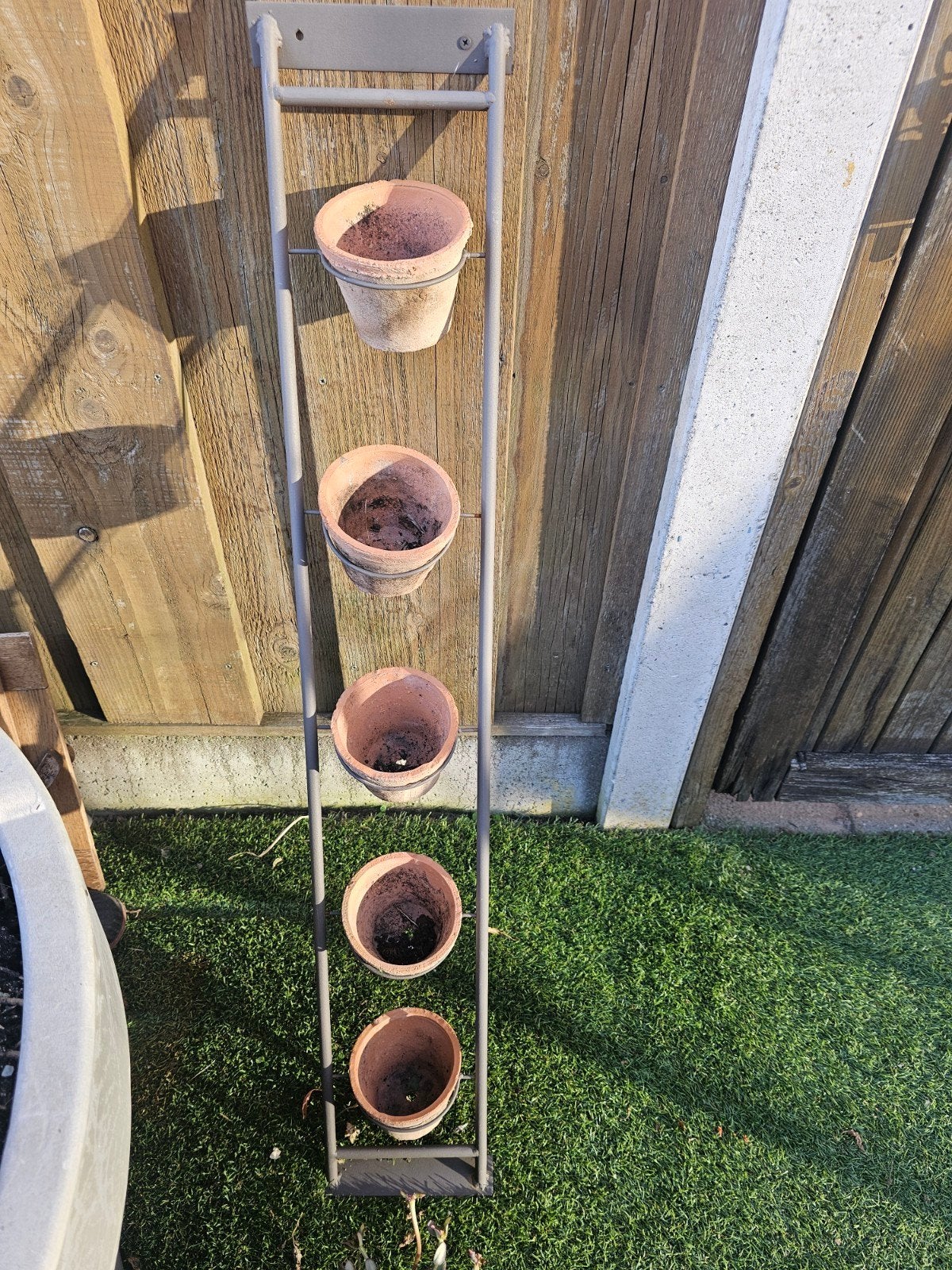 Verticale plantenbak met 5 terracotta potten, Gebruikt, Minder dan 60 cm, Ophalen of Verzenden, Balkon