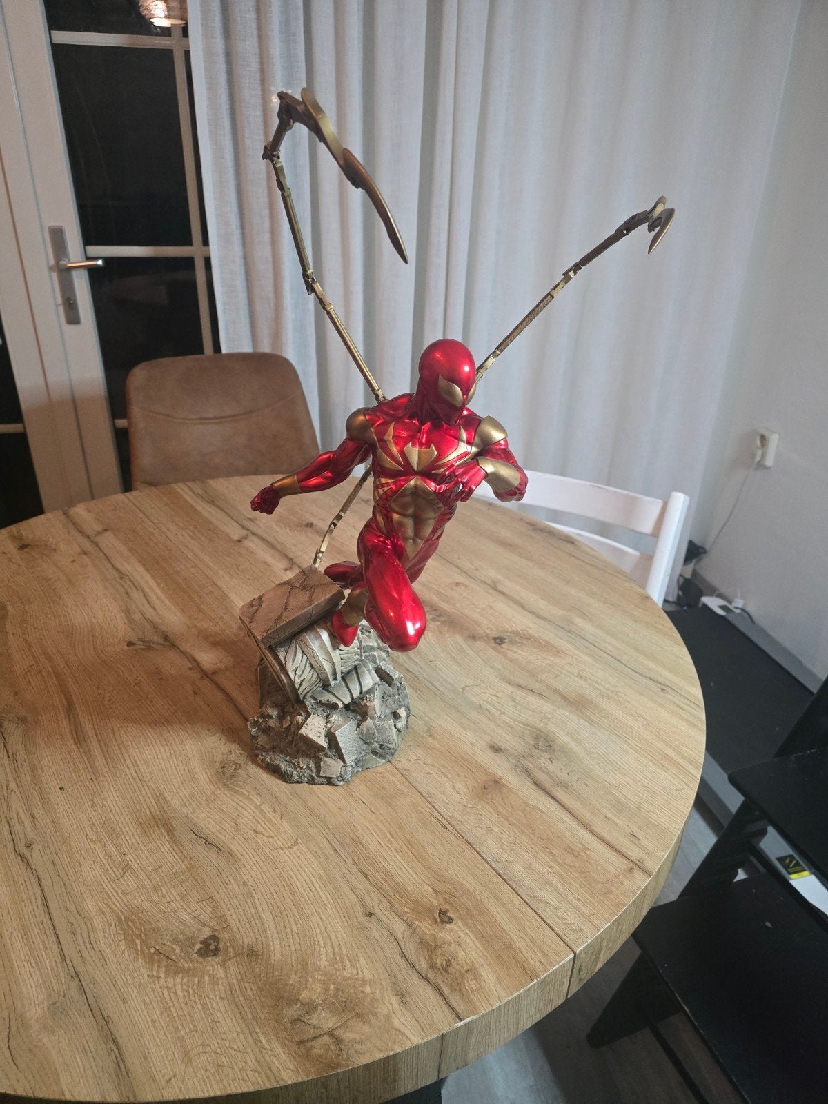 Sideshow Iron Spider-Man Comiquette #204/1250, Ophalen, Zo goed als nieuw