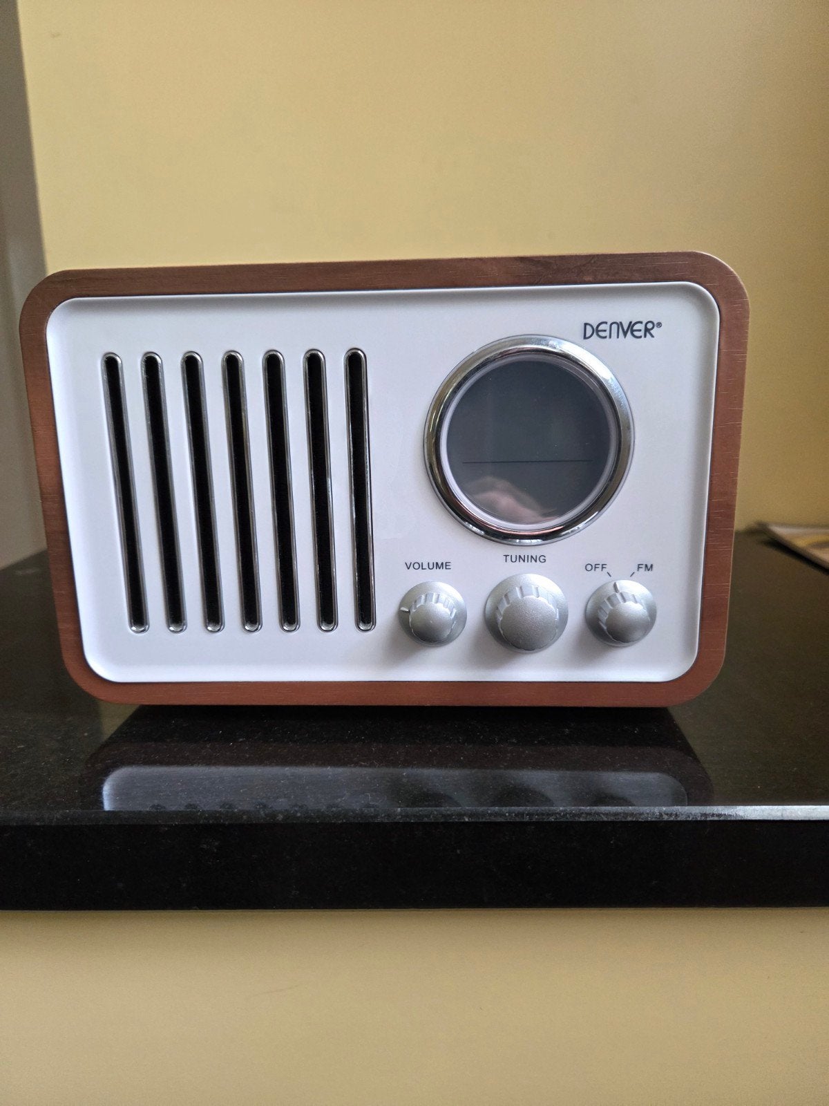 Denver Radio met Retro Look en Alarmfunctie, Ophalen, Zo goed als nieuw, Radio