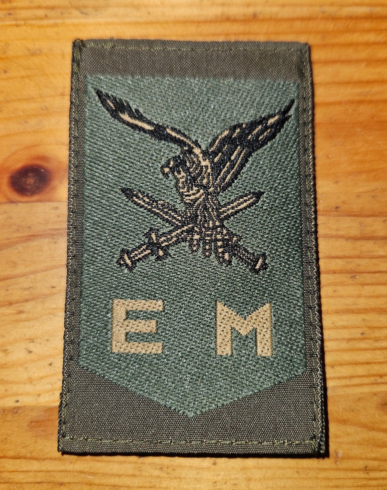 Mouwembleem 11 Luchtmobiele Brigade, Verzamelen, Ophalen of Verzenden, Landmacht, Nederland, Embleem of Badge