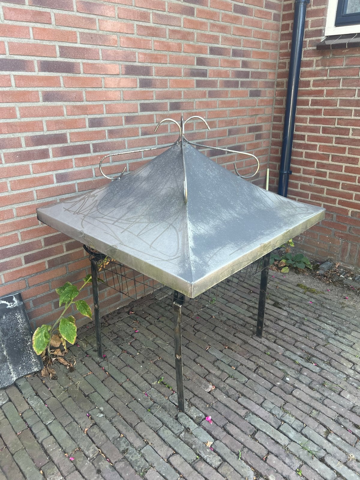 Schoorsteenkap 2x - Gebruikt, Ophalen, Gebruikt, Metaal, Grijs