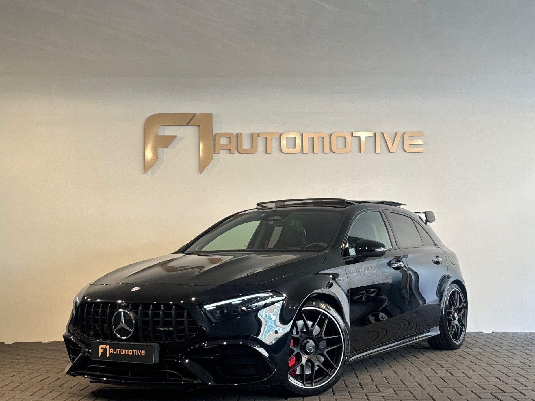 Mercedes-Benz A-klasse AMG 45 S 4Matic+ Pano|Kuip|Burmester, Auto's, Automaat, Dealer onderhouden, Gebruikt, 4 cilinders
