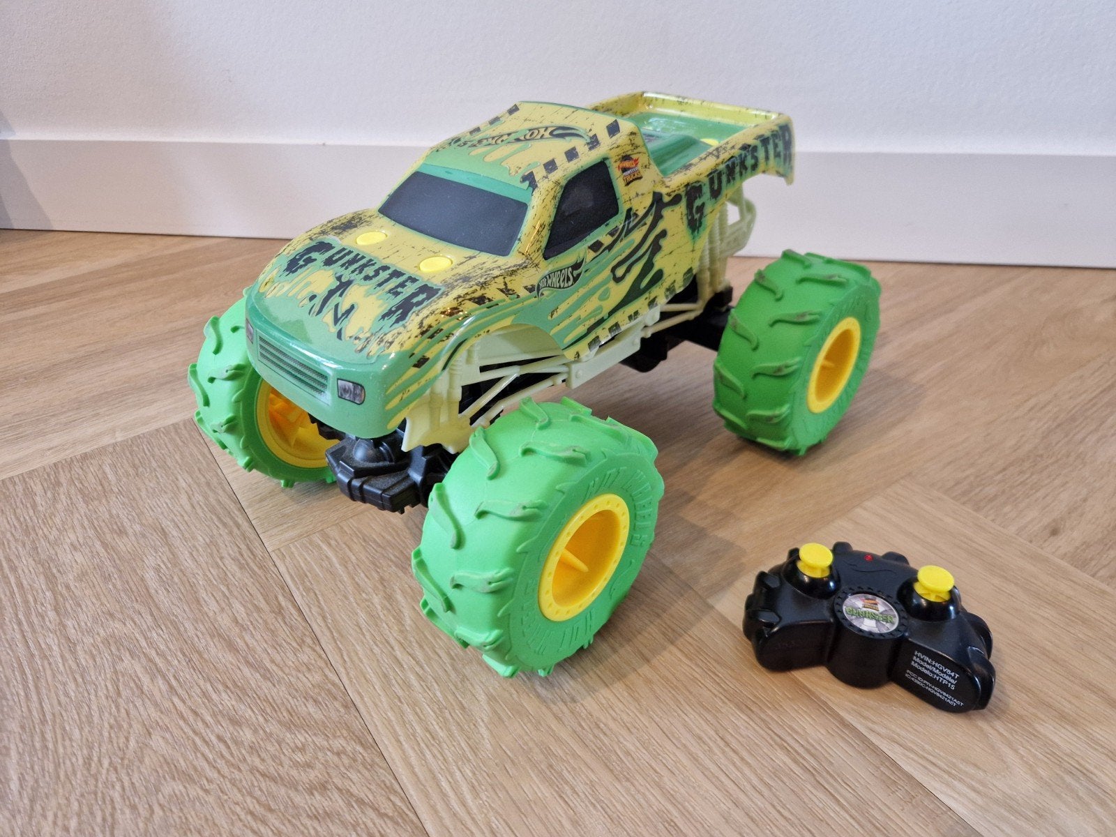 Hot Wheels Gunkster Monster Truck (RC), Ophalen of Verzenden, Overige schalen, Auto offroad