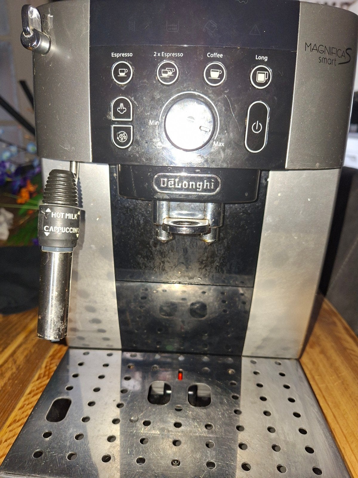 De'Longhi Magnifica S volautomatische koffiemachine, Witgoed en Apparatuur, Koffiezetapparaten, Ophalen, Gebruikt, 10 kopjes of meer