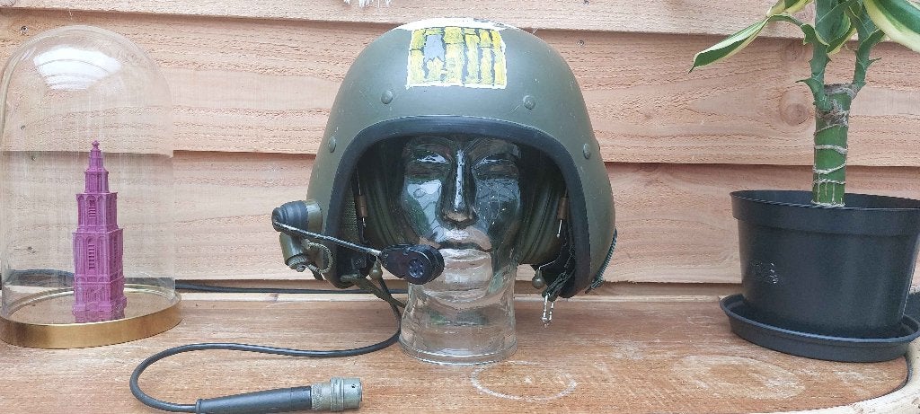 Originele Oude Britse Tank helm Amplivox - Maat L, Ophalen of Verzenden, Overige soorten, Nederland, Helm of Baret