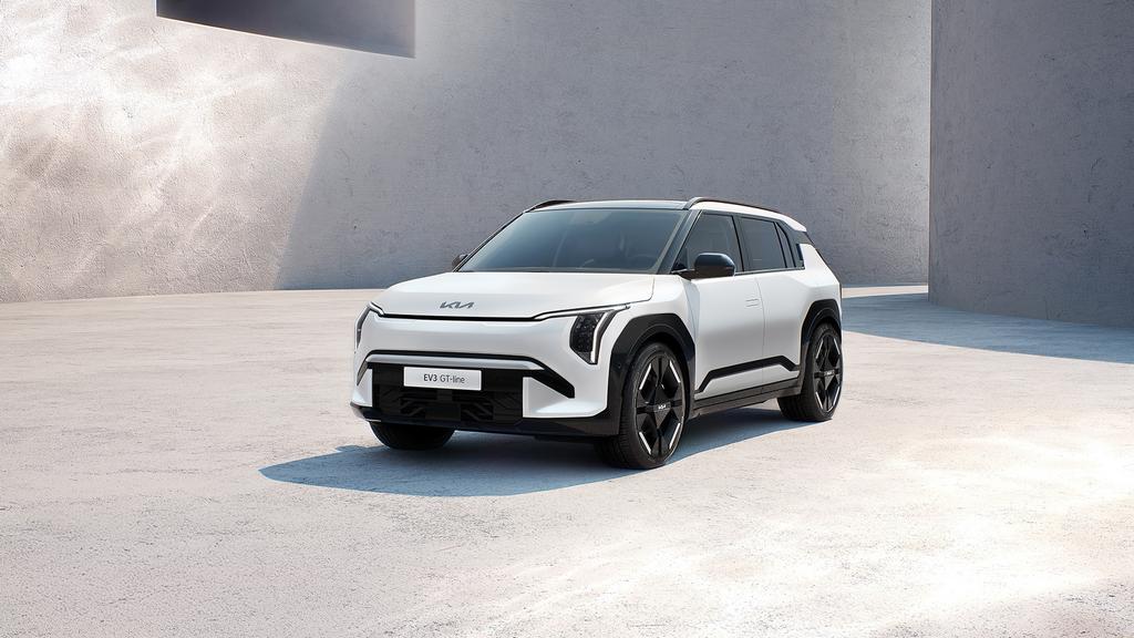 Gezocht‼️ complete voorbumper & koplampen Kia EV3 GT 2025 ‼️, Ophalen, Voor, Kia, Bumper