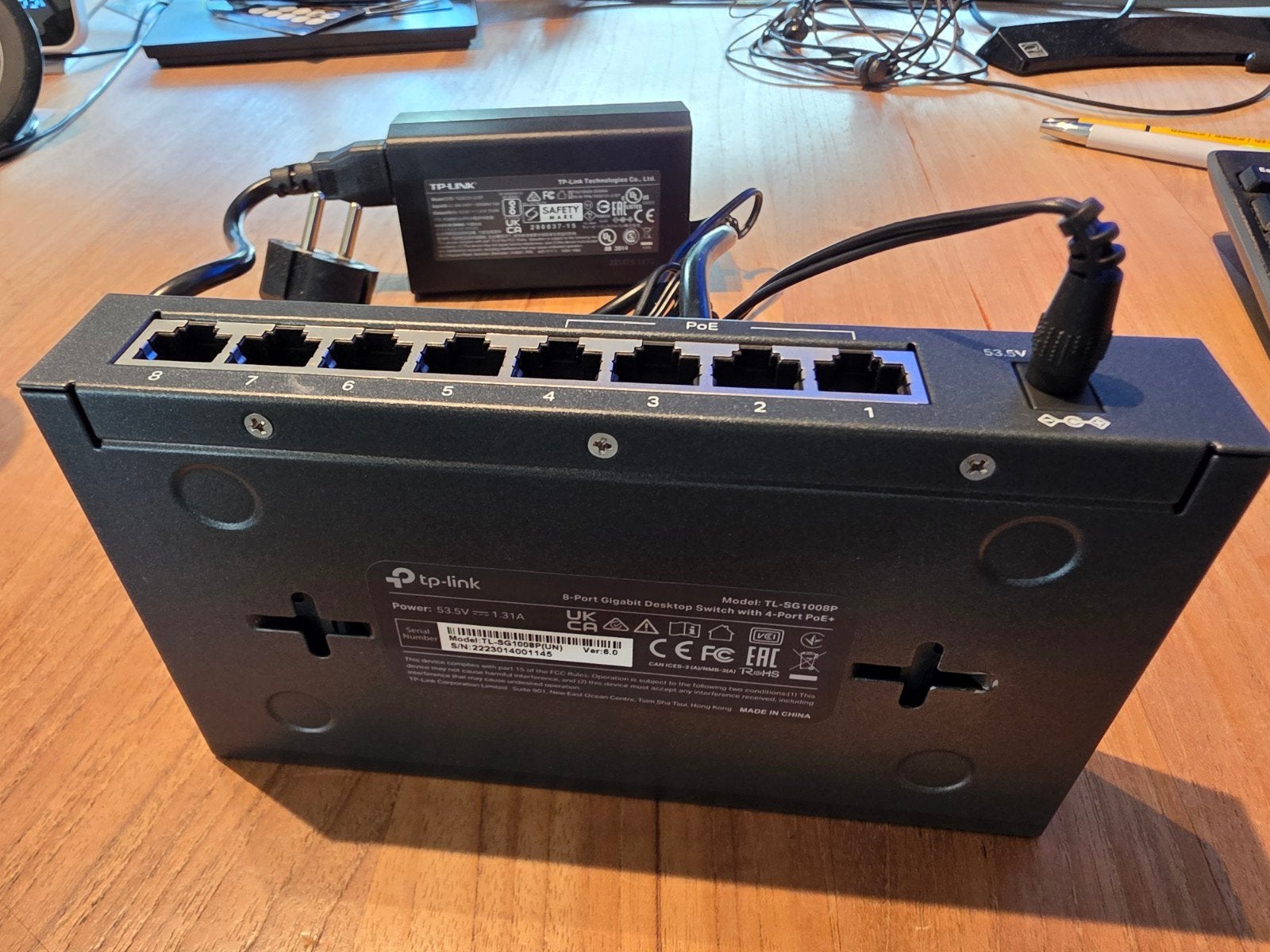 TP-Link TL-SG1008P 8-Poort Gigabit Desktop Switch met 4-Poor, Computers en Software, Ophalen of Verzenden, Zo goed als nieuw