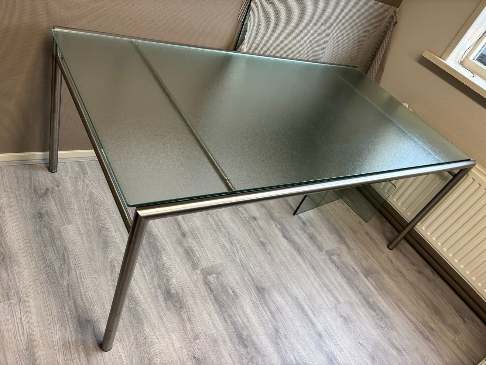 Glazen eettafel met chromen onderstel 180cm lang, Ophalen, Glazen eettafel met chromen onderstel, Glazen eettafel met chromen onderstel