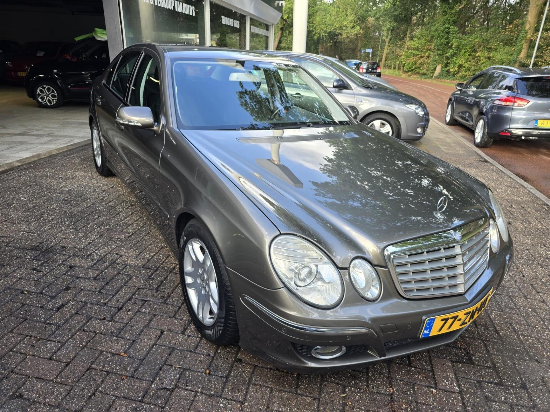 Mercedes-Benz E-klasse 230 Elegance | NIEUWE APK | AIRCO | C, Auto's, Voorwielaandrijving, Stof, Gebruikt, 2496 cc