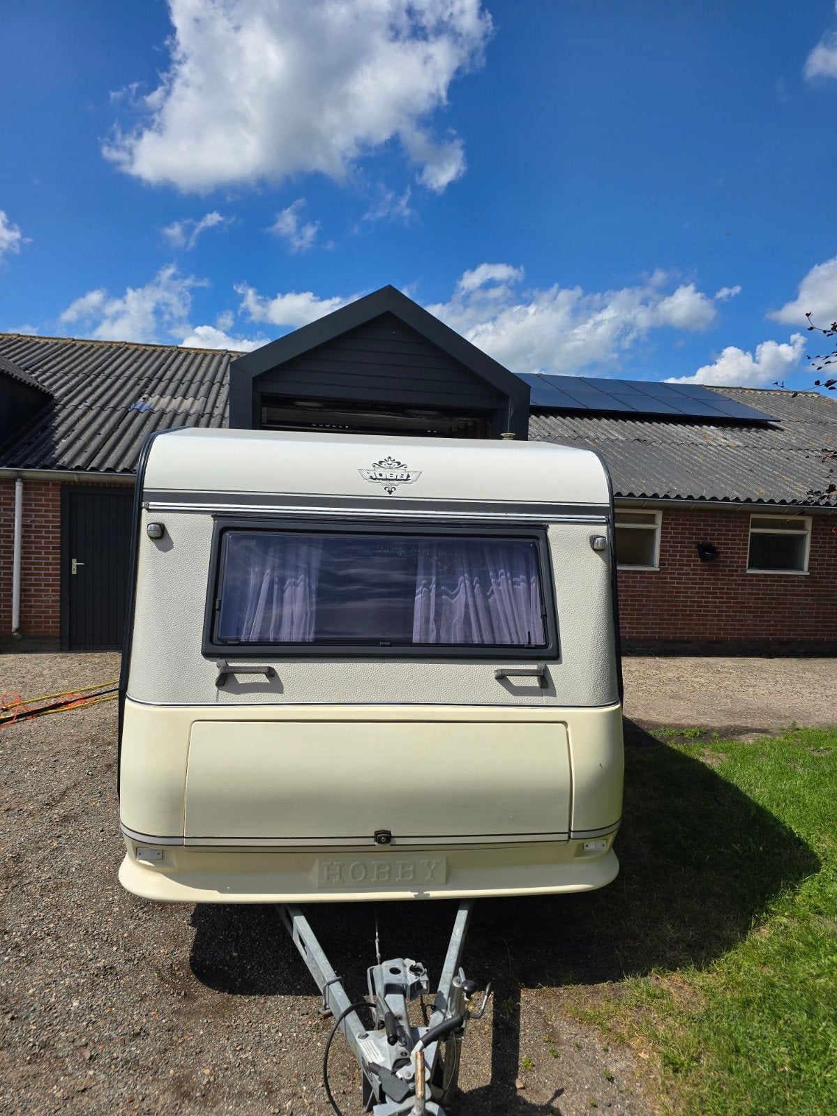 Hobby c10 caravan - Compact en compleet, Caravans en Kamperen, Caravans, Rondzit, Hobby, Koelkast, Particulier