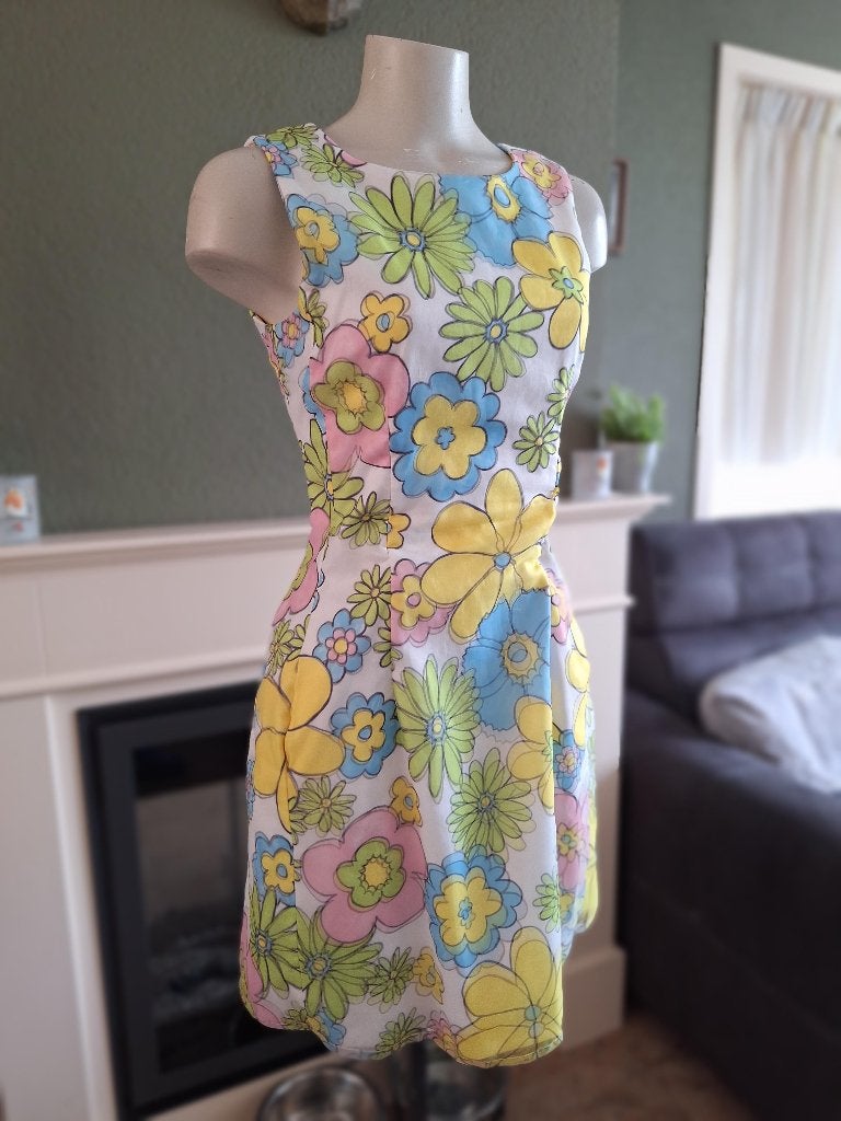Julia June mooie bloemen jurk S 36, Knielengte, Maat 36 (S), Meerkleurig, Verzenden