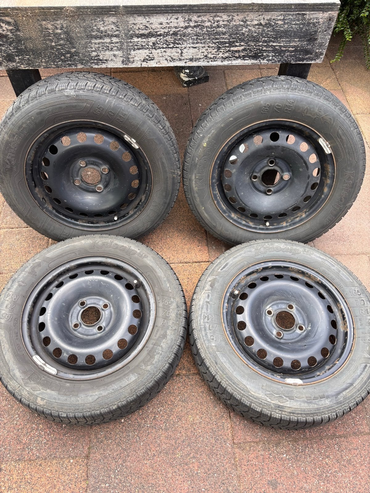 VW Up! winterbanden op stalen velgen 165/70 R14, Ophalen, 14 inch, Gebruikt, Banden en Velgen