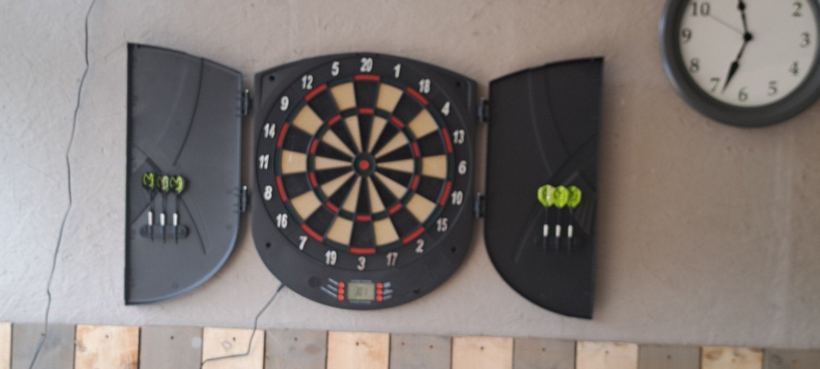 Elektronisch dartbord Michael van Gerwen - Zo goed als nieuw, Ophalen of Verzenden, Nieuw, Dartbord, Elektronisch