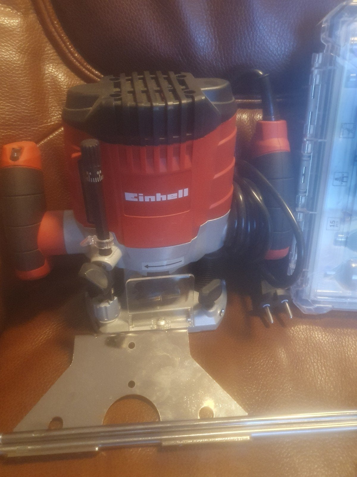 Einhell bovenfrees TE-RO 1155 E met Bosch frezenset, Doe-het-zelf en Verbouw, Ophalen, Einhell, Zo goed als nieuw, Bovenfrees