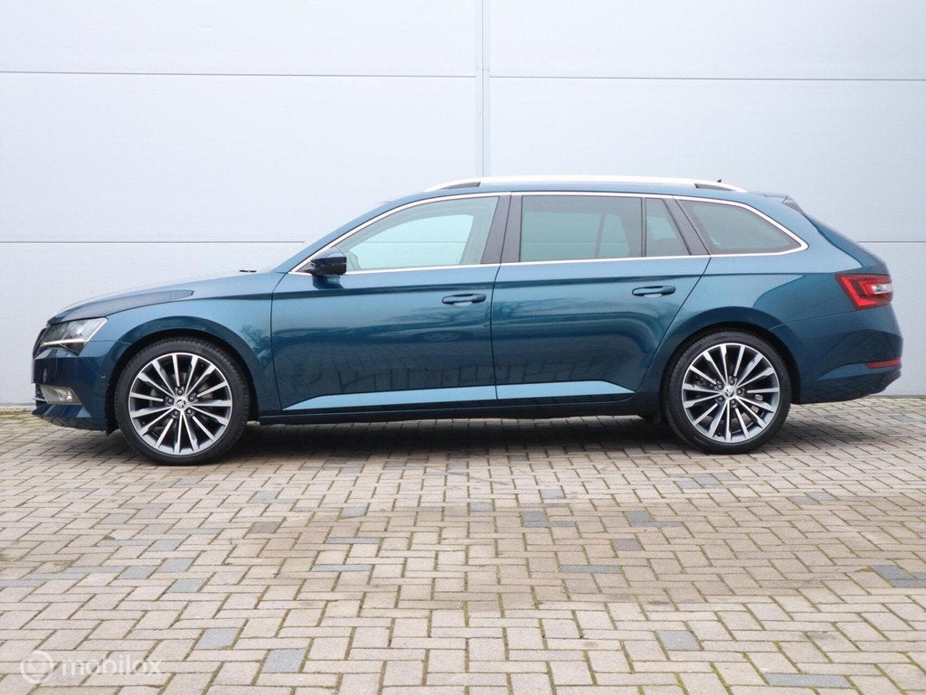 Skoda Superb 1.6 TDI Automaat Trekhaak Pano LED Leer LED Cam, Gebruikt, 4 cilinders, Diesel, Te koop
