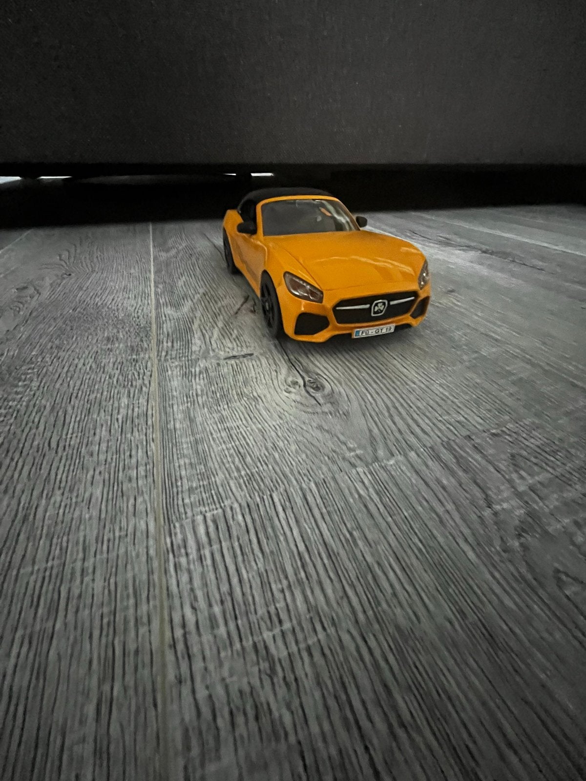 Gele Mercedes-Benz AMG GT schaalmodel, Ophalen of Verzenden, Gebruikt
