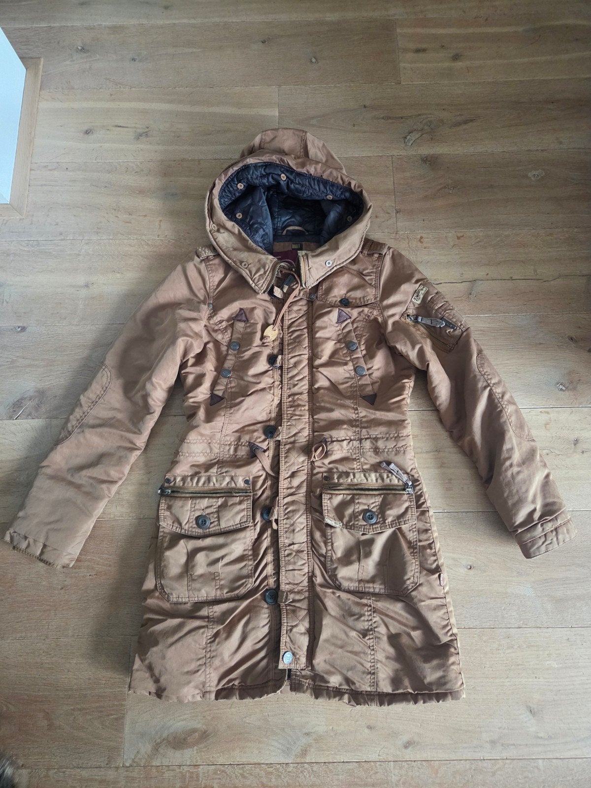 Khujo Winterjas Maat L (valt als M) met afneembare bontkraag, Maat 38/40 (M), Bruin, Khujo, Ophalen of Verzenden