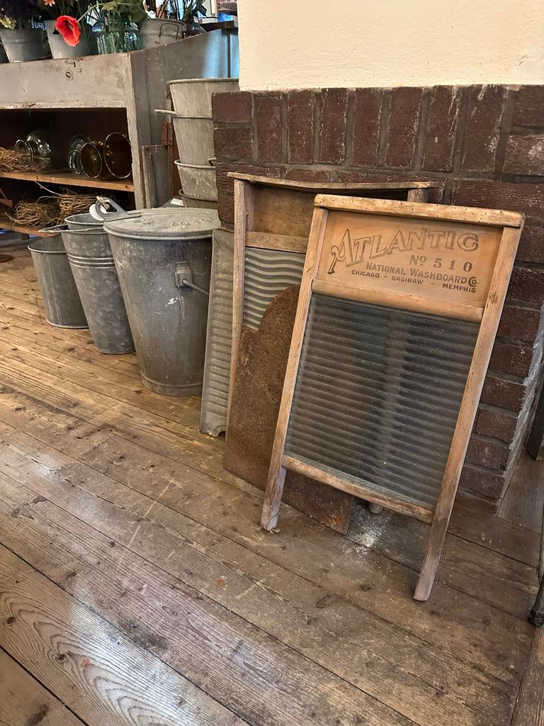 Zinken oude emmers gieters en teilen IL Fienile wonen, Ophalen, Gebruikt, Hoofdstraat 15, Info@ilfienile.nl