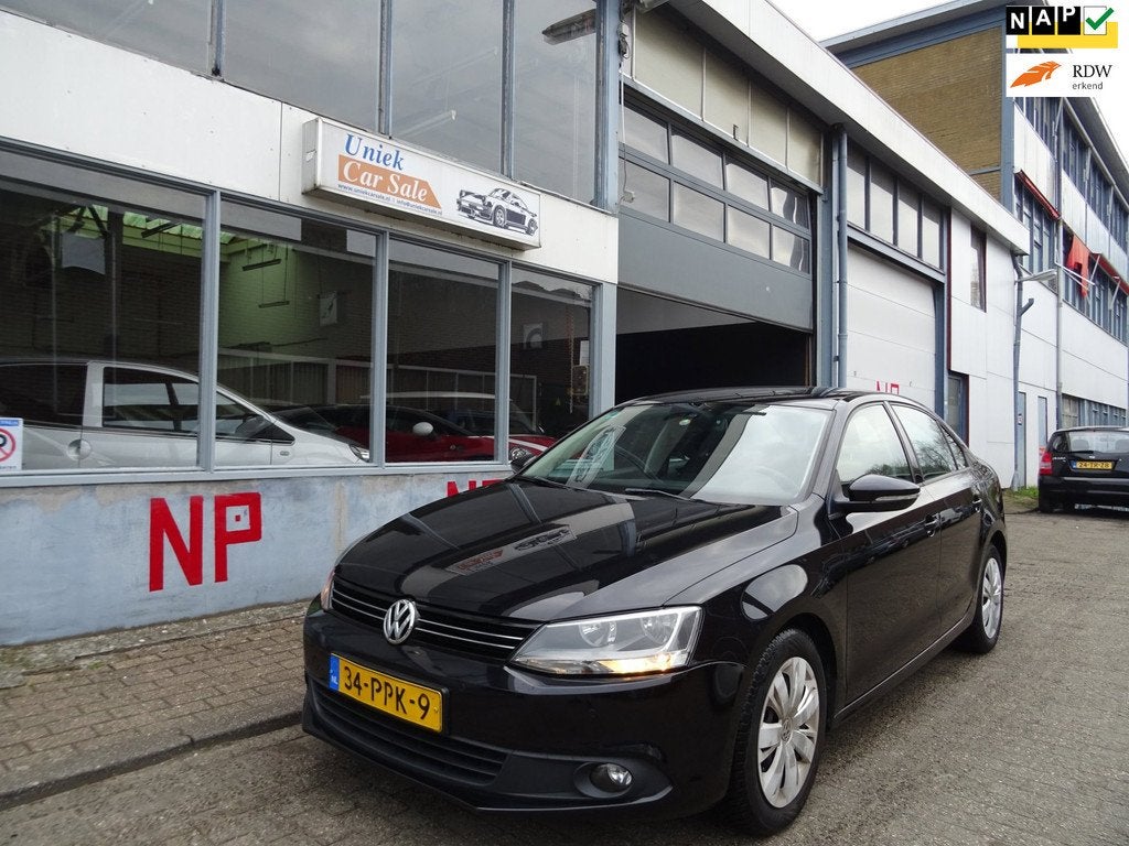 Volkswagen Jetta 1.2 TSI Comfortline, Voorwielaandrijving, Euro 5, 4 cilinders, Zwart