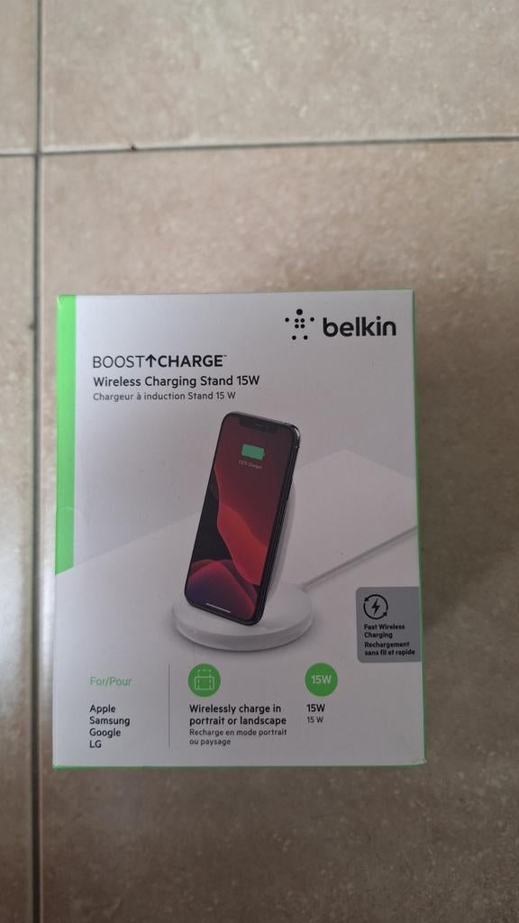 Belkin BOOSTCHARGE Draadloze Oplader Stand 15W, Ophalen of Verzenden, Nieuw, Apple iPhone